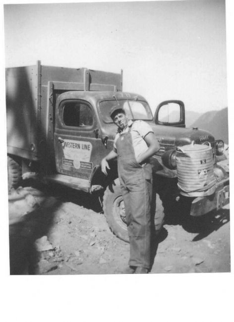 Vintage Photo
Western Line Power Wagon
courtesy of Mike Stone
