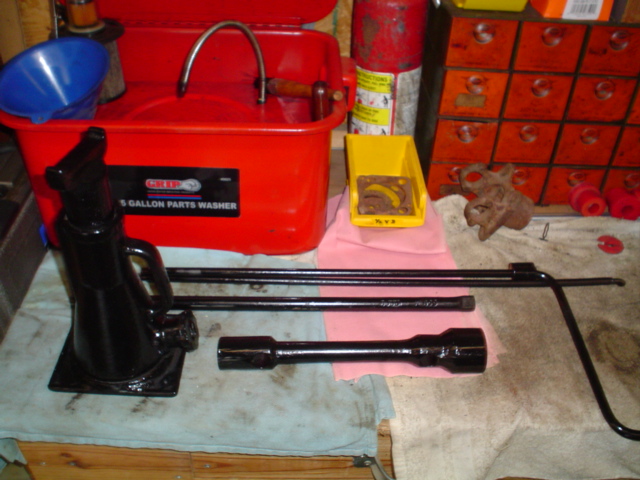 Power Wagon Jack
and handle, Lug wrench and bar

