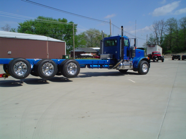 "07" Peterbilt  Cab/chassis
New chassis headed for Chattanooga Tenn.  for New "75" Ton Rotator wrecker body.
