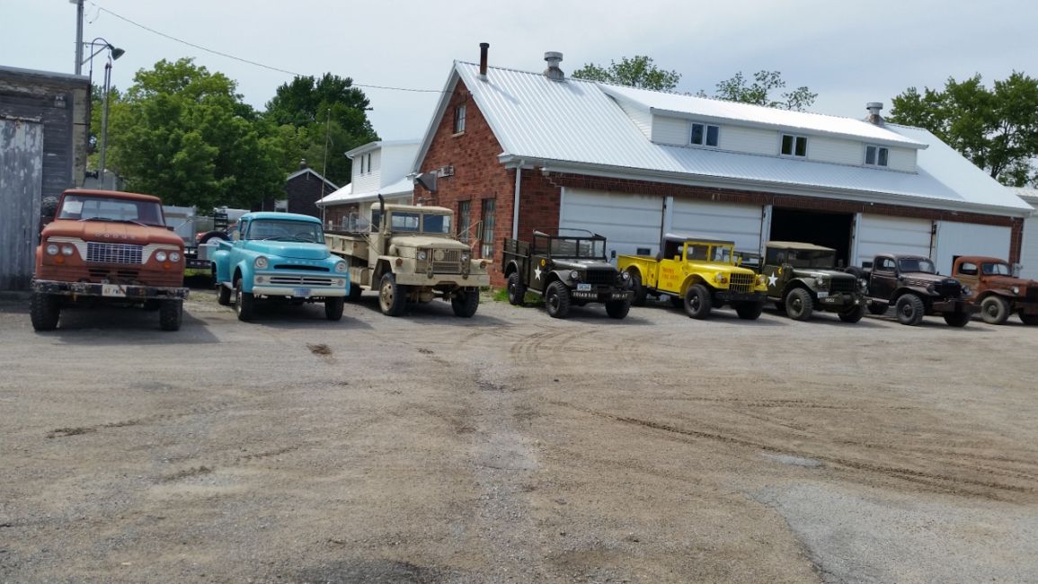 VPW May 2015
Gordon Maney's W300,Gordon's Yellow M37 my M37 and various trucks May 15 2015 at Vintage.

