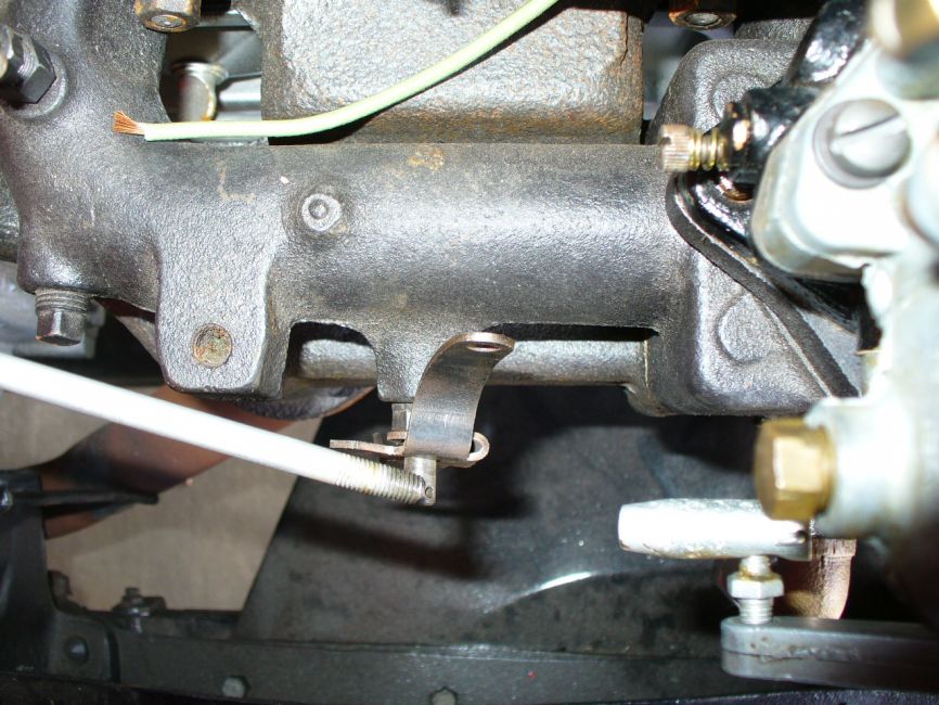 Carb Linkage Courtesy Sid Beck
