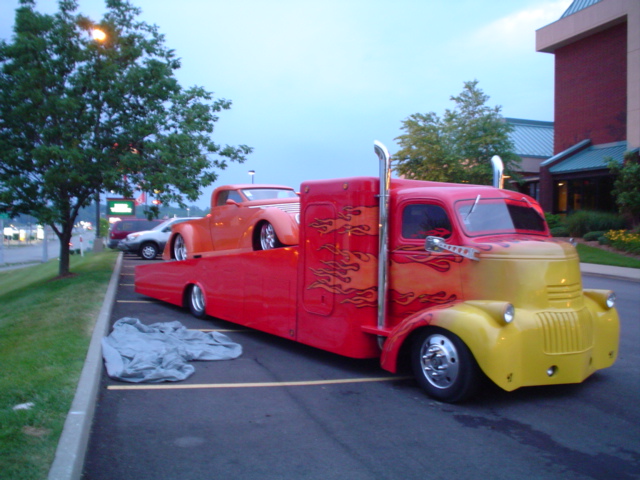 Neat toy hauler
Spotted at local Drury Inn
