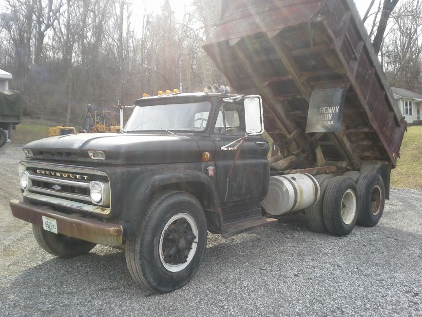 1964 CM 80 Tandem Dump
Left
