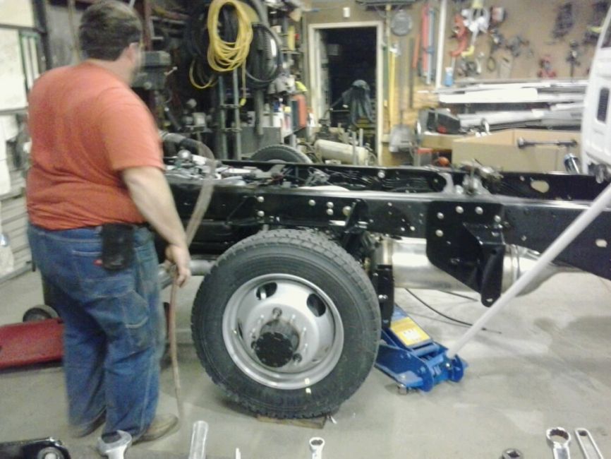 Doug's 2014 RAM 5500 Air Ride Conversion
