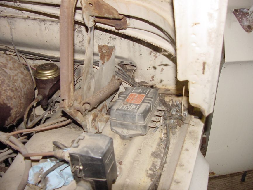 Original fender mounted Sun Tach transmitter box
